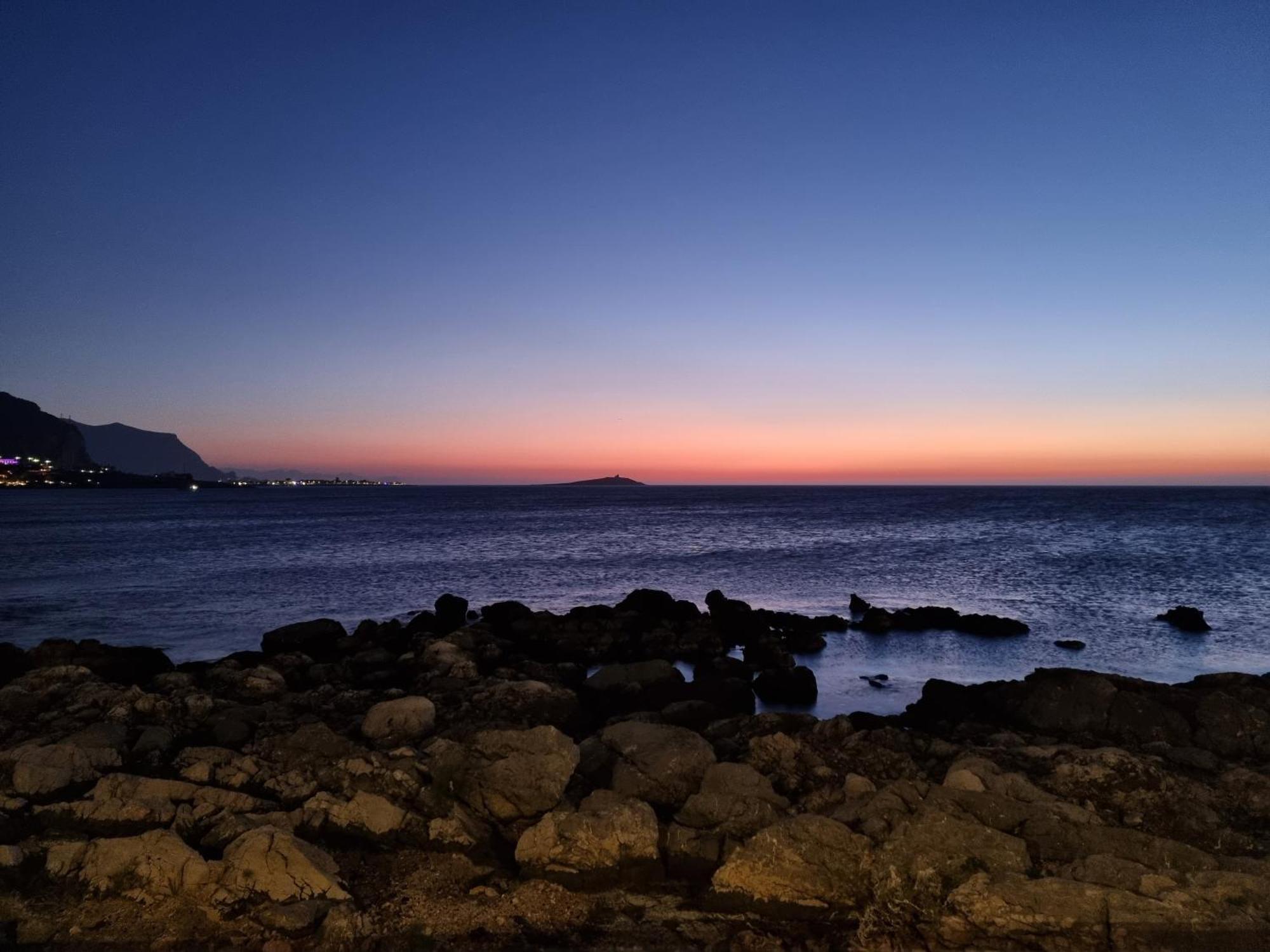 Lovely Apartment In Palermo-Sferracavallo 外观 照片